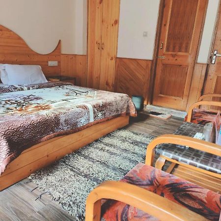 Hotel Hadimba Regency ! Free 4 Wheeler Parking ! Mountain View Rooms ! Near Mall Road Manali Exterior photo