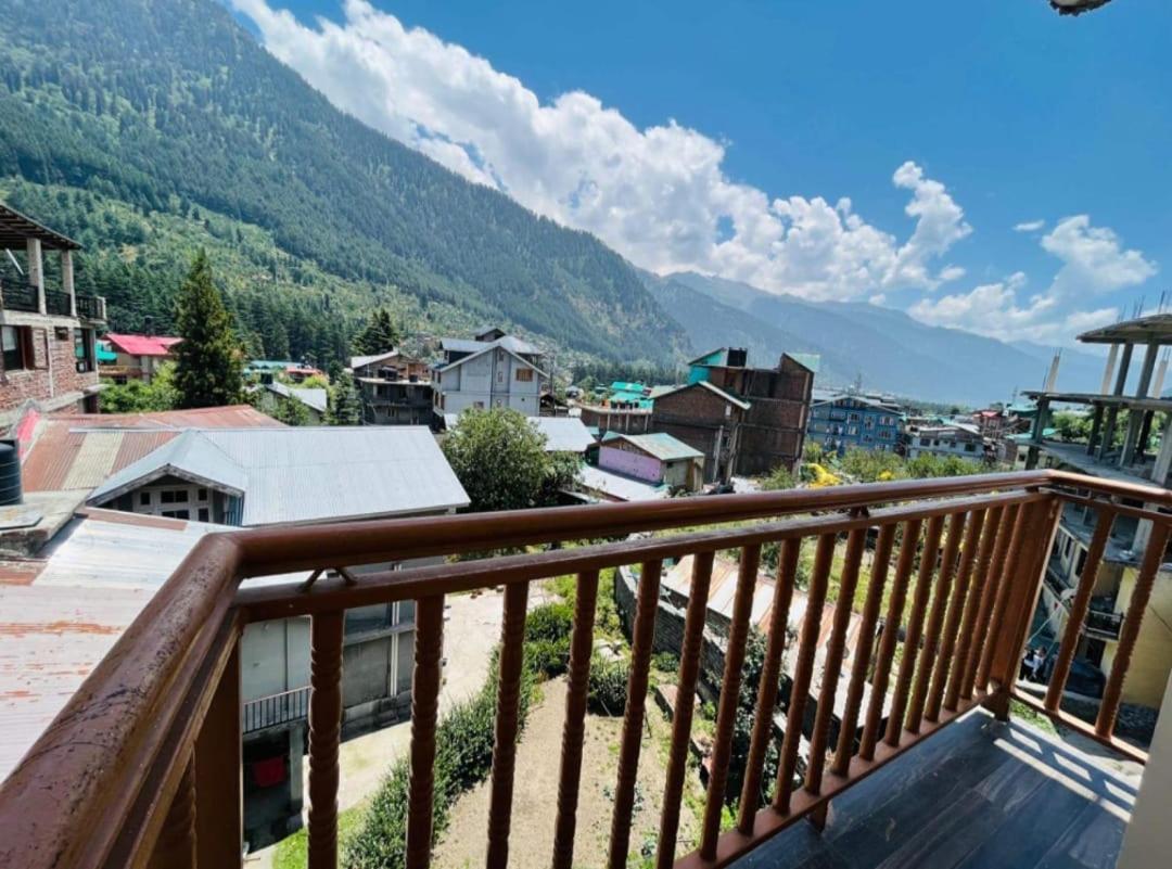 Hotel Hadimba Regency ! Free 4 Wheeler Parking ! Mountain View Rooms ! Near Mall Road Manali Exterior photo